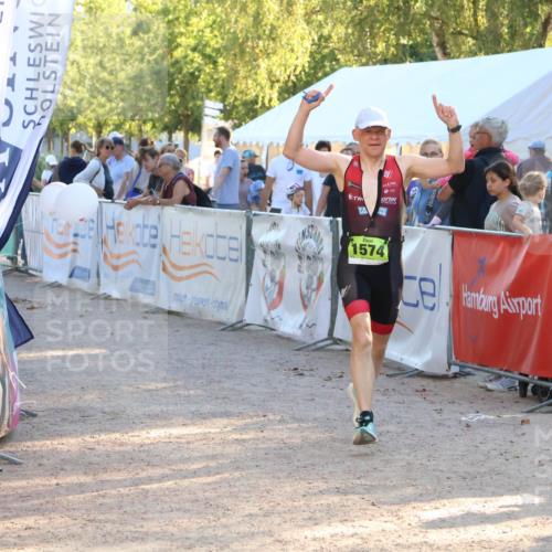 07.09.2025 - 19. Norderstedt Triathlon Zöllner http://msf.ph/oto/8772553 07.09.2025 16:49:36 Ziel 1574 meine-sportfotos.de