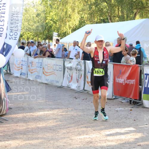 07.09.2025 - 19. Norderstedt Triathlon Zöllner http://msf.ph/oto/8772558 07.09.2025 16:49:37 Ziel 1574 meine-sportfotos.de