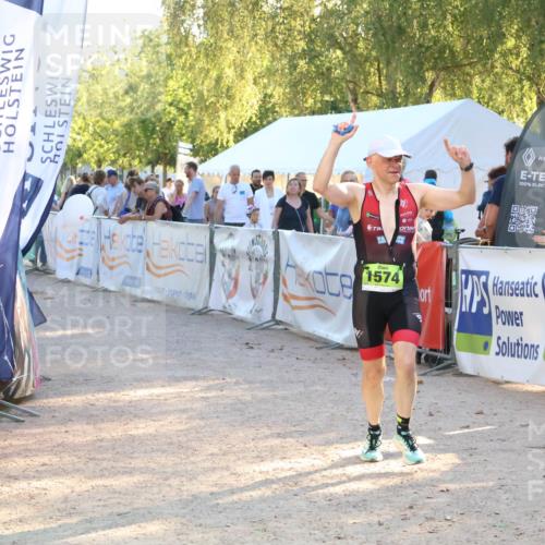 07.09.2025 - 19. Norderstedt Triathlon Zöllner http://msf.ph/oto/8772562 07.09.2025 16:49:37 Ziel 1574 meine-sportfotos.de