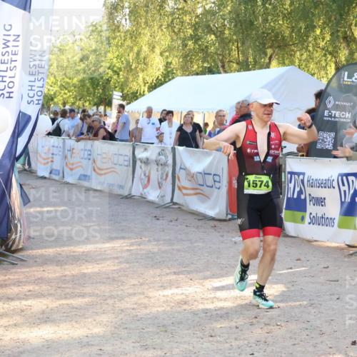 07.09.2025 - 19. Norderstedt Triathlon Zöllner http://msf.ph/oto/8772570 07.09.2025 16:49:38 Ziel 1574 meine-sportfotos.de