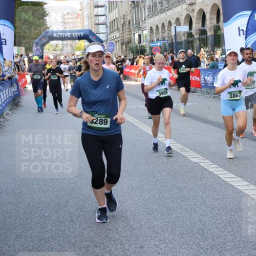 07.09.2025 - BARMER Alsterlauf Strokosch-Dieckow http://msf.ph/oto/8772590 07.09.2025 10:09:28 Ziel 2023, 2197, 2224, 2363, 2391, 2469, 2586, 2622, 2805, 2925, 3054, 3549, 4155, 4203, 4260, 4474, 4714, 4743, 4906, 4915, 5052, 5443, 6159, 8115, 8147, 8162 meine-sportfotos.de