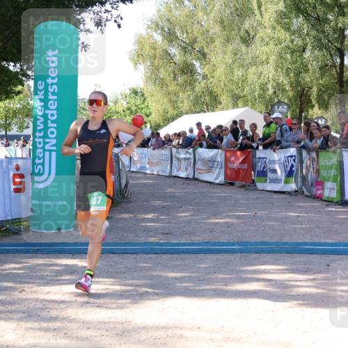07.09.2025 - 19. Norderstedt Triathlon Zöllner http://msf.ph/oto/8772604 07.09.2025 10:51:20 Ziel 687 meine-sportfotos.de
