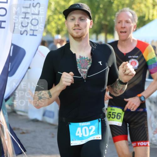 07.09.2025 - 19. Norderstedt Triathlon Zöllner http://msf.ph/oto/8772609 07.09.2025 16:49:49 Ziel 402, 464, 1556 meine-sportfotos.de