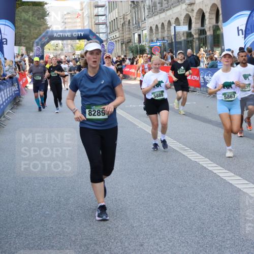 07.09.2025 - BARMER Alsterlauf Strokosch-Dieckow http://msf.ph/oto/8772612 07.09.2025 10:09:28 Ziel 2023, 2197, 2224, 2363, 2391, 2469, 2586, 2622, 2805, 2925, 3054, 3549, 4155, 4203, 4260, 4474, 4714, 4743, 4906, 4915, 5052, 5443, 6159, 8115, 8147, 8162 meine-sportfotos.de