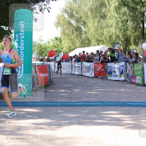 07.09.2025 - 19. Norderstedt Triathlon Zöllner http://msf.ph/oto/8772629 07.09.2025 10:51:38 Ziel 68, 649, 663 meine-sportfotos.de