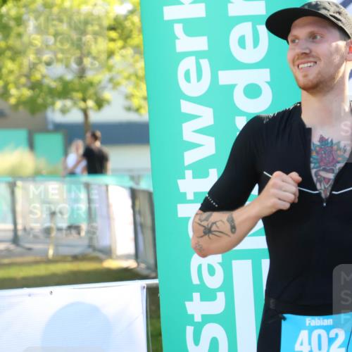 07.09.2025 - 19. Norderstedt Triathlon Zöllner http://msf.ph/oto/8772630 07.09.2025 16:49:50 Ziel 402, 464, 1556 meine-sportfotos.de