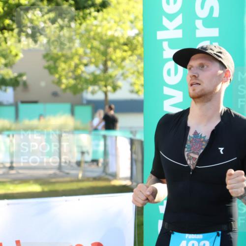07.09.2025 - 19. Norderstedt Triathlon Zöllner http://msf.ph/oto/8772632 07.09.2025 16:49:50 Ziel 402, 464, 1556 meine-sportfotos.de
