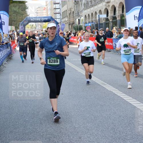 07.09.2025 - BARMER Alsterlauf Strokosch-Dieckow http://msf.ph/oto/8772637 07.09.2025 10:09:28 Ziel 2023, 2197, 2224, 2363, 2391, 2469, 2586, 2622, 2805, 2925, 3054, 3549, 4155, 4203, 4260, 4474, 4714, 4743, 4906, 4915, 5052, 5443, 6159, 8115, 8147, 8162 meine-sportfotos.de