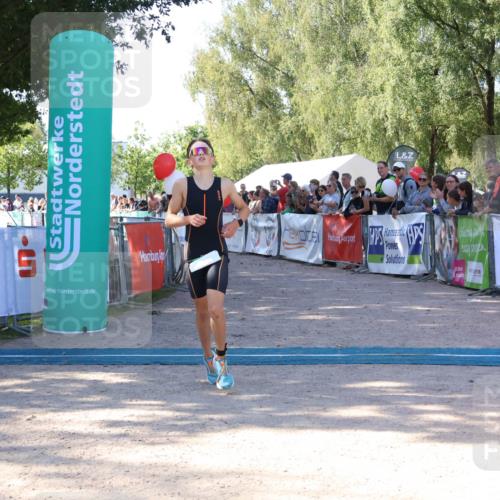 07.09.2025 - 19. Norderstedt Triathlon Zöllner http://msf.ph/oto/8772641 07.09.2025 10:51:41 Ziel 68, 649 meine-sportfotos.de