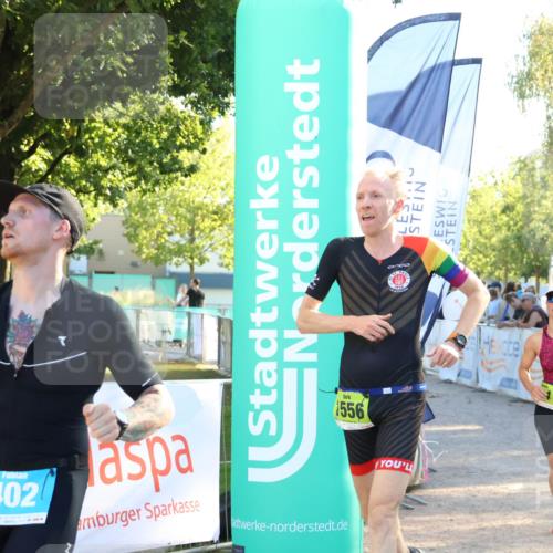 07.09.2025 - 19. Norderstedt Triathlon Zöllner http://msf.ph/oto/8772642 07.09.2025 16:49:51 Ziel 402, 464, 1556 meine-sportfotos.de