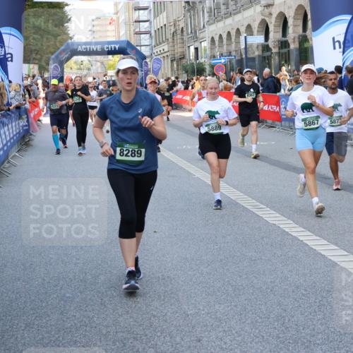 07.09.2025 - BARMER Alsterlauf Strokosch-Dieckow http://msf.ph/oto/8772657 07.09.2025 10:09:28 Ziel 2023, 2197, 2224, 2363, 2391, 2469, 2586, 2622, 2805, 2925, 3054, 3549, 4155, 4203, 4260, 4474, 4714, 4743, 4906, 4915, 5052, 5443, 6159, 8115, 8147, 8162 meine-sportfotos.de