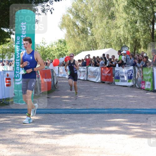 07.09.2025 - 19. Norderstedt Triathlon Zöllner http://msf.ph/oto/8772683 07.09.2025 10:51:57 Ziel 648, 673, 686 meine-sportfotos.de