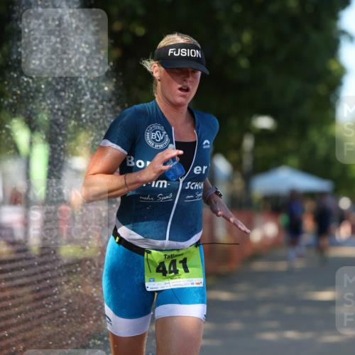 07.09.2025 - 19. Norderstedt Triathlon Michael Strokosch http://msf.ph/oto/8772707 07.09.2025 15:37:57 Laufen 441, 477 meine-sportfotos.de