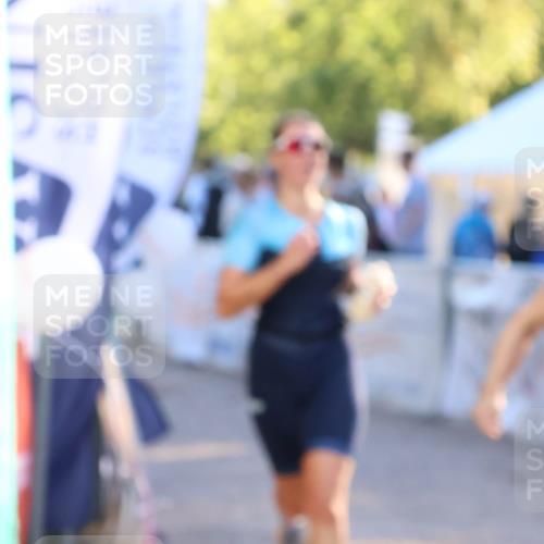 07.09.2025 - 19. Norderstedt Triathlon Zöllner http://msf.ph/oto/8772710 07.09.2025 16:50:09 Ziel 1058, 1096, 1607 meine-sportfotos.de