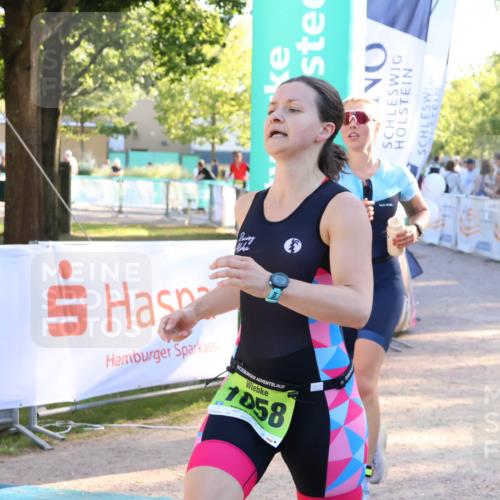07.09.2025 - 19. Norderstedt Triathlon Zöllner http://msf.ph/oto/8772740 07.09.2025 16:50:11 Ziel 1058, 1096, 1607 meine-sportfotos.de