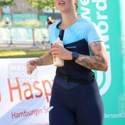 07.09.2025 - 19. Norderstedt Triathlon Zöllner http://msf.ph/oto/8772744 07.09.2025 16:50:11 Ziel 1058, 1096, 1607 meine-sportfotos.de