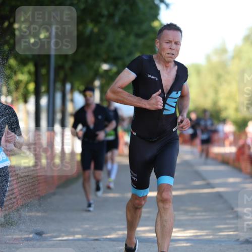 07.09.2025 - 19. Norderstedt Triathlon Michael Strokosch http://msf.ph/oto/8772773 07.09.2025 16:34:13 Laufen 399, 866, 1074, 1080, 1590, 1621 meine-sportfotos.de