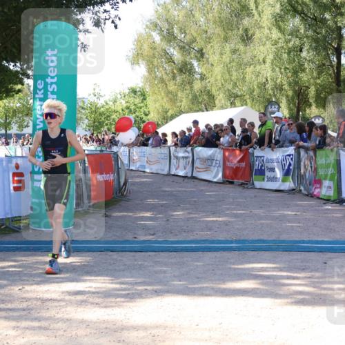 07.09.2025 - 19. Norderstedt Triathlon Zöllner http://msf.ph/oto/8772803 07.09.2025 10:52:26 Ziel 112, 1114, 1141 meine-sportfotos.de