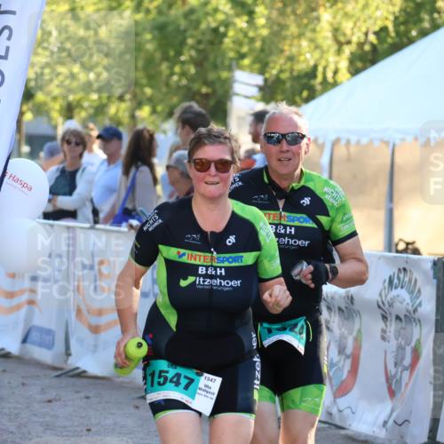 07.09.2025 - 19. Norderstedt Triathlon Zöllner http://msf.ph/oto/8772810 07.09.2025 16:50:44 Ziel 1524, 1547 meine-sportfotos.de