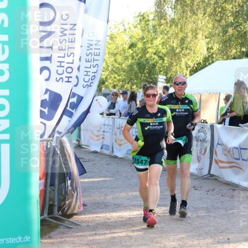 07.09.2025 - 19. Norderstedt Triathlon Zöllner http://msf.ph/oto/8772817 07.09.2025 16:50:45 Ziel 1524, 1547 meine-sportfotos.de