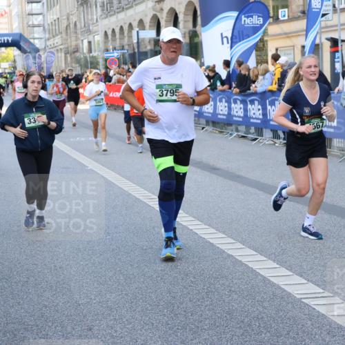 07.09.2025 - BARMER Alsterlauf Strokosch-Dieckow http://msf.ph/oto/8772869 07.09.2025 10:09:25 Ziel 2023, 2197, 2224, 2363, 2391, 2469, 2622, 2925, 3054, 3770, 4155, 4203, 4260, 4474, 4714, 4743, 4906, 4915, 5052, 5443, 6258, 8115, 8147, 8162 meine-sportfotos.de