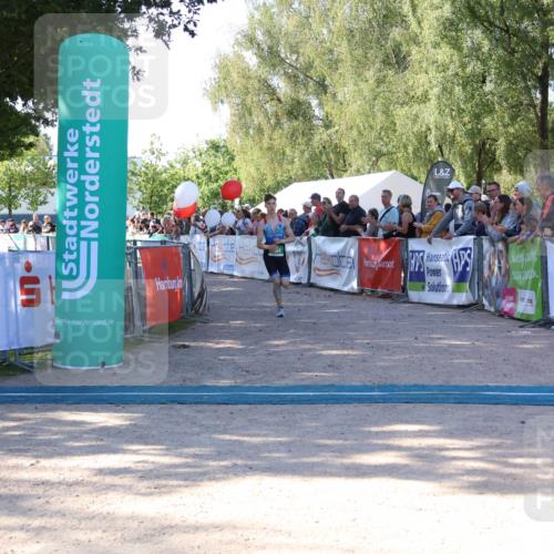 07.09.2025 - 19. Norderstedt Triathlon Zöllner http://msf.ph/oto/8772920 07.09.2025 10:53:52 Ziel 684 meine-sportfotos.de