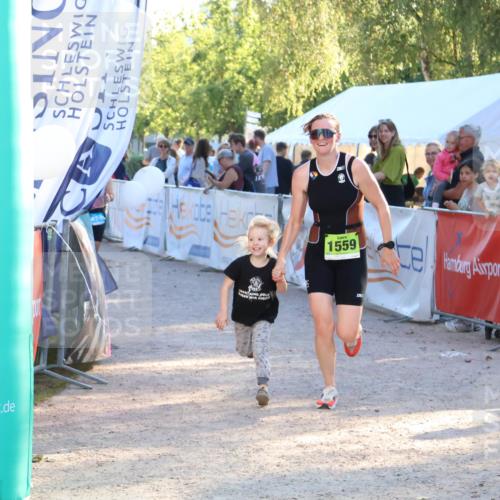 07.09.2025 - 19. Norderstedt Triathlon Zöllner http://msf.ph/oto/8772932 07.09.2025 16:50:57 Ziel 1559, 1562 meine-sportfotos.de