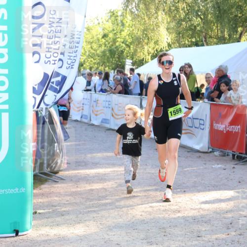 07.09.2025 - 19. Norderstedt Triathlon Zöllner http://msf.ph/oto/8772936 07.09.2025 16:50:57 Ziel 1559, 1562 meine-sportfotos.de