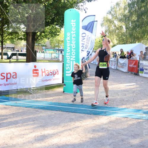 07.09.2025 - 19. Norderstedt Triathlon Zöllner http://msf.ph/oto/8772957 07.09.2025 16:50:59 Ziel 1061, 1424, 1559 meine-sportfotos.de