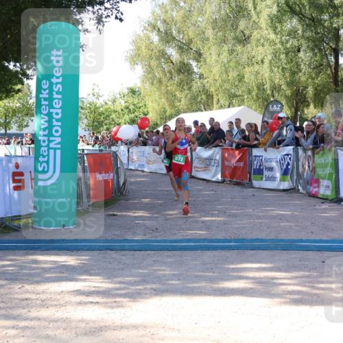 07.09.2025 - 19. Norderstedt Triathlon Zöllner http://msf.ph/oto/8772962 07.09.2025 10:54:04 Ziel 96, 672 meine-sportfotos.de