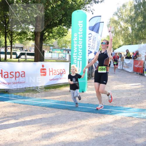07.09.2025 - 19. Norderstedt Triathlon Zöllner http://msf.ph/oto/8772964 07.09.2025 16:50:59 Ziel 1061, 1424, 1559 meine-sportfotos.de