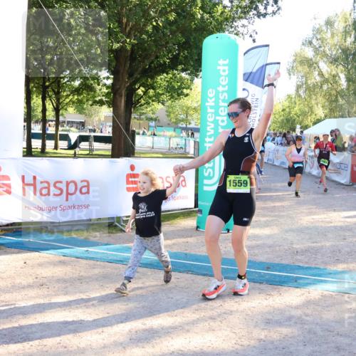 07.09.2025 - 19. Norderstedt Triathlon Zöllner http://msf.ph/oto/8772974 07.09.2025 16:51:00 Ziel 416, 1061, 1424, 1559 meine-sportfotos.de