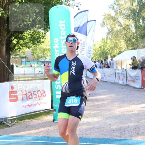 07.09.2025 - 19. Norderstedt Triathlon Zöllner http://msf.ph/oto/8773009 07.09.2025 16:51:05 Ziel 416, 1061, 1424, 1559 meine-sportfotos.de
