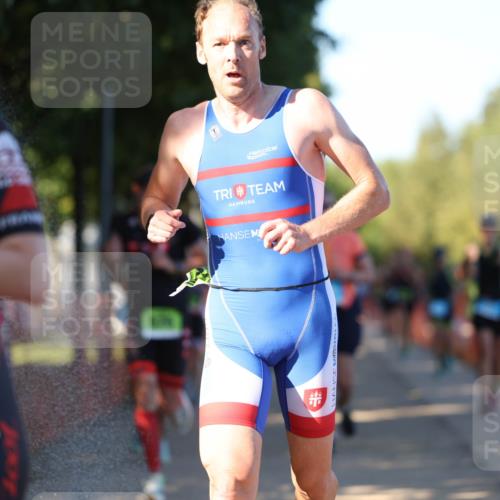 07.09.2025 - 19. Norderstedt Triathlon Michael Strokosch http://msf.ph/oto/8773025 07.09.2025 16:35:22 Laufen 387, 390, 526, 1429, 1455, 1600, 1616 meine-sportfotos.de