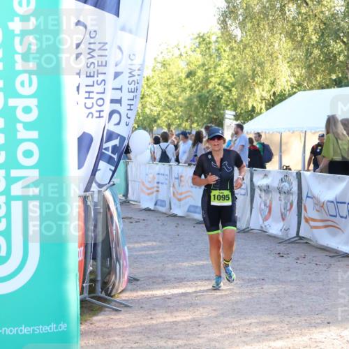 07.09.2025 - 19. Norderstedt Triathlon Zöllner http://msf.ph/oto/8773034 07.09.2025 16:51:34 Ziel 1095 meine-sportfotos.de