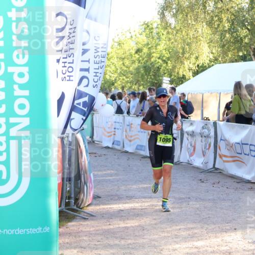 07.09.2025 - 19. Norderstedt Triathlon Zöllner http://msf.ph/oto/8773039 07.09.2025 16:51:34 Ziel 1095 meine-sportfotos.de
