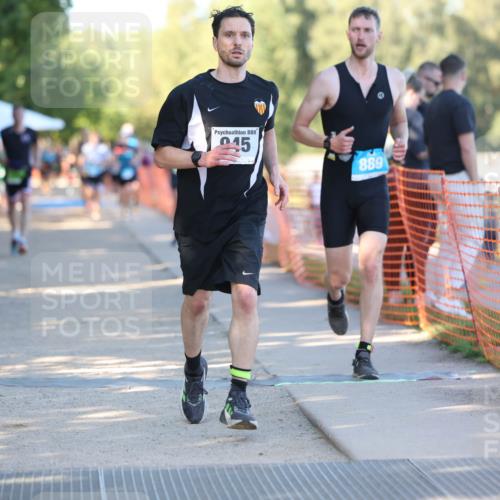 07.09.2025 - 19. Norderstedt Triathlon Michael Strokosch http://msf.ph/oto/8773047 07.09.2025 16:35:34 Laufen 362, 408, 446, 531, 889, 945, 1053, 1064, 1455, 1580 meine-sportfotos.de