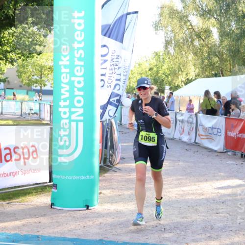 07.09.2025 - 19. Norderstedt Triathlon Zöllner http://msf.ph/oto/8773076 07.09.2025 16:51:36 Ziel 1095 meine-sportfotos.de