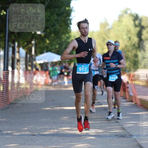 07.09.2025 - 19. Norderstedt Triathlon Michael Strokosch http://msf.ph/oto/8773098 07.09.2025 16:35:45 Laufen 376, 913, 924, 946, 1053, 1444 meine-sportfotos.de