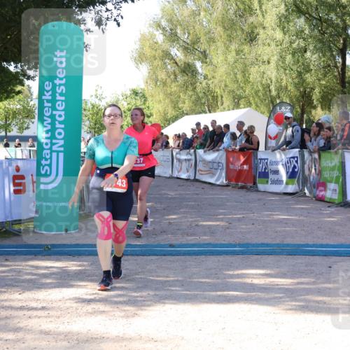 07.09.2025 - 19. Norderstedt Triathlon Zöllner http://msf.ph/oto/8773130 07.09.2025 10:55:11 Ziel 678, 1137, 1143 meine-sportfotos.de