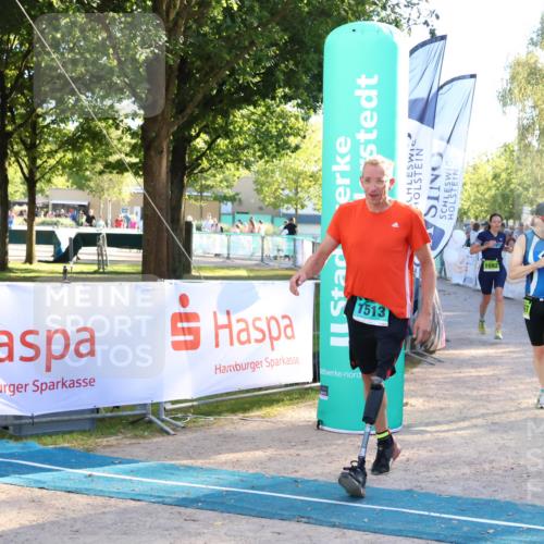 07.09.2025 - 19. Norderstedt Triathlon Zöllner http://msf.ph/oto/8773187 07.09.2025 16:51:58 Ziel 431, 1084, 1092, 1513, 1567 meine-sportfotos.de