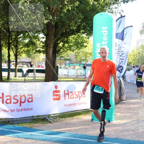07.09.2025 - 19. Norderstedt Triathlon Zöllner http://msf.ph/oto/8773192 07.09.2025 16:51:58 Ziel 431, 1084, 1092, 1513, 1567 meine-sportfotos.de
