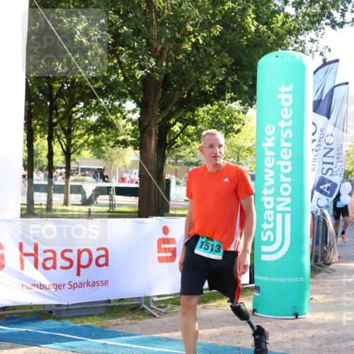 07.09.2025 - 19. Norderstedt Triathlon Zöllner http://msf.ph/oto/8773207 07.09.2025 16:51:59 Ziel 431, 1084, 1092, 1513, 1567 meine-sportfotos.de
