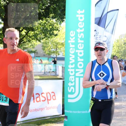 07.09.2025 - 19. Norderstedt Triathlon Zöllner http://msf.ph/oto/8773212 07.09.2025 16:51:59 Ziel 431, 1084, 1092, 1513, 1567 meine-sportfotos.de