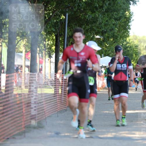 07.09.2025 - 19. Norderstedt Triathlon Michael Strokosch http://msf.ph/oto/8773249 07.09.2025 16:36:41 Laufen 445, 950, 1084, 1571, 1574, 1579 meine-sportfotos.de
