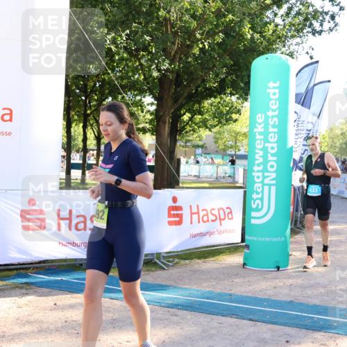 07.09.2025 - 19. Norderstedt Triathlon Zöllner http://msf.ph/oto/8773264 07.09.2025 16:52:02 Ziel 431, 1092, 1513, 1567 meine-sportfotos.de