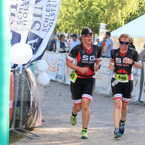 07.09.2025 - 19. Norderstedt Triathlon Zöllner http://msf.ph/oto/8773296 07.09.2025 16:52:40 Ziel 445, 446 meine-sportfotos.de
