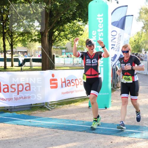 07.09.2025 - 19. Norderstedt Triathlon Zöllner http://msf.ph/oto/8773344 07.09.2025 16:52:42 Ziel 445, 446 meine-sportfotos.de