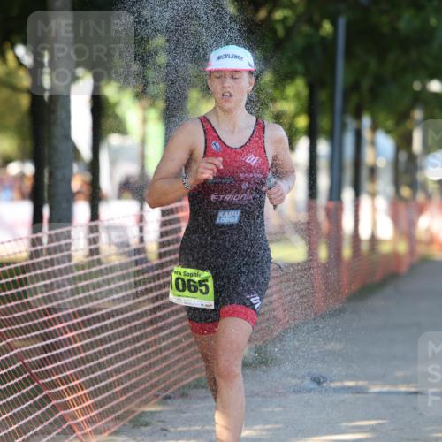 07.09.2025 - 19. Norderstedt Triathlon Michael Strokosch http://msf.ph/oto/8773349 07.09.2025 16:36:55 Laufen 530, 937, 1065, 1424 meine-sportfotos.de