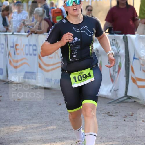 07.09.2025 - 19. Norderstedt Triathlon Zöllner http://msf.ph/oto/8773357 07.09.2025 16:52:48 Ziel 445, 446, 1094 meine-sportfotos.de